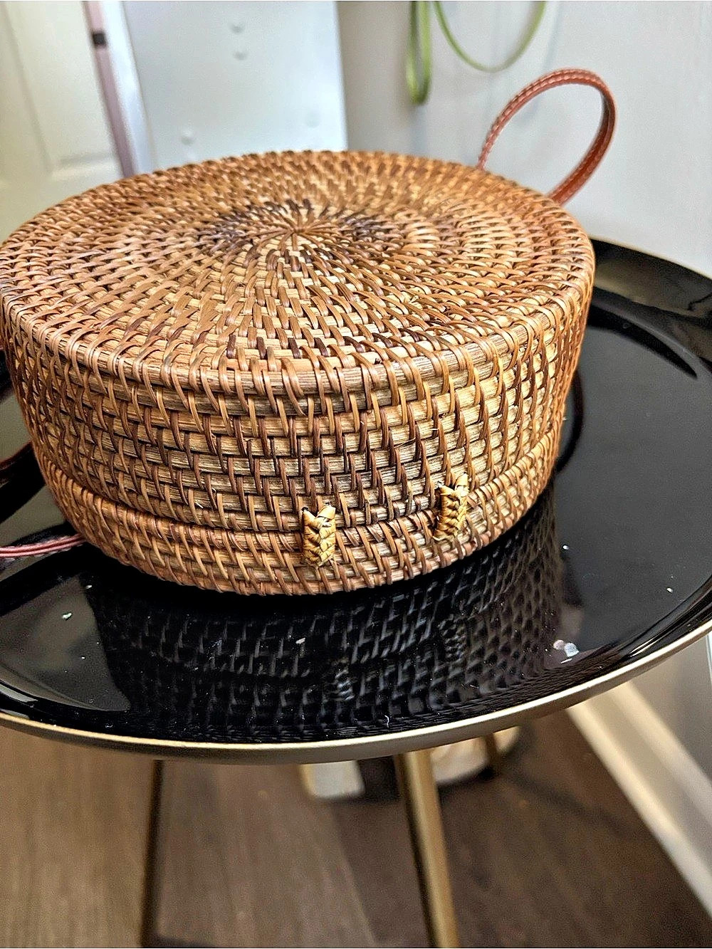 Floral lined Rattan Crossbody - Picture 5 of 5